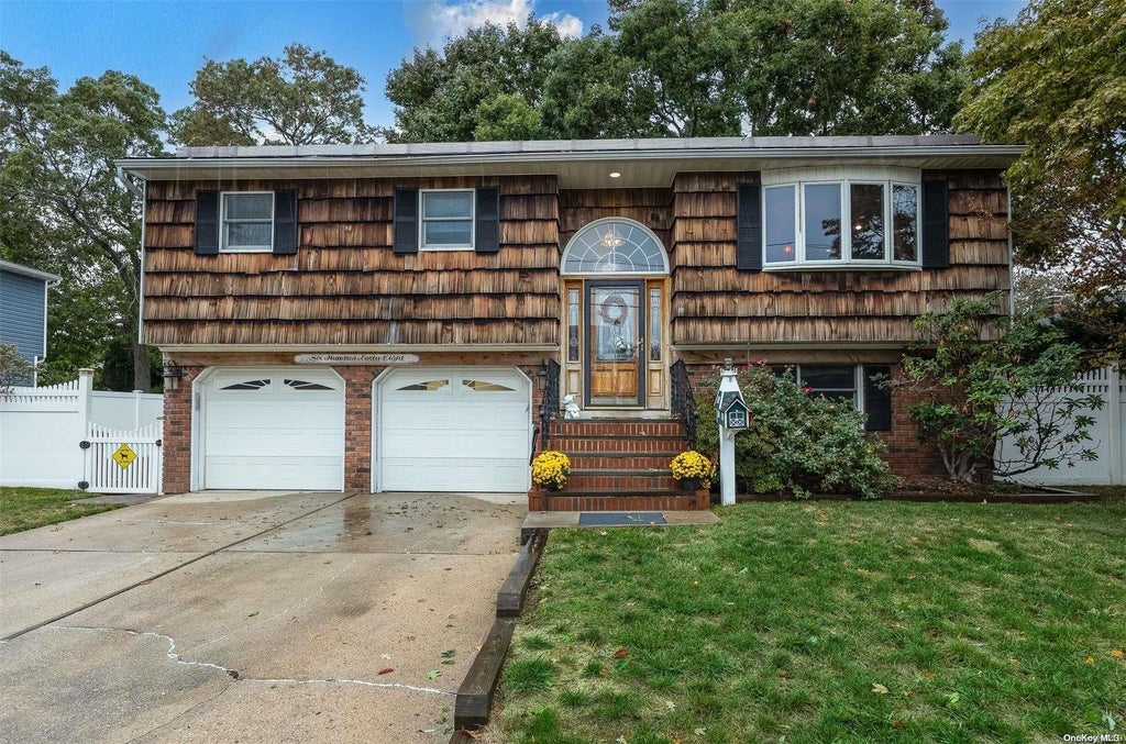 1 of 1 - 648 Broome Avenue, Lindenhurst, NY