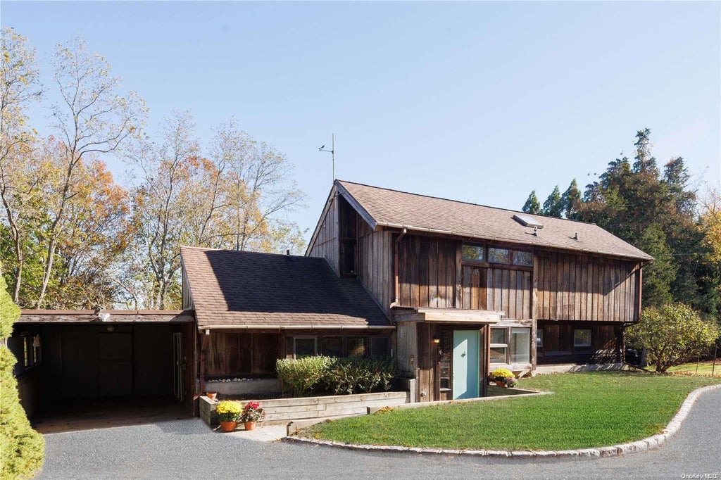 1 of 1 - 105 Ferry Road, Shelter Island, NY
