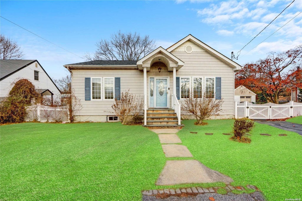 1 of 1 - 123 1st St., West Islip, NY