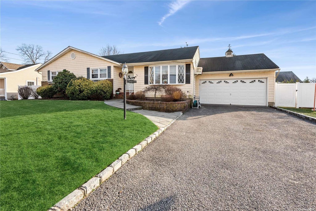 1 of 1 - 22 Bayview St., Massapequa, NY