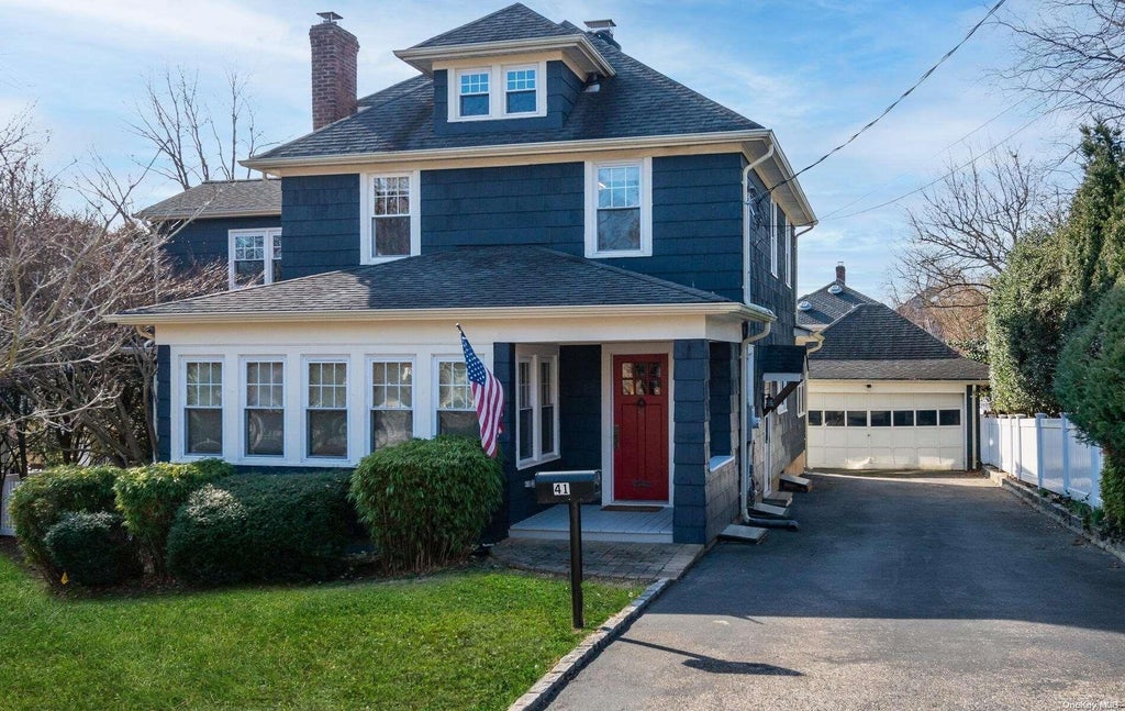 1 of 1 - 41 Bella Vista St., Locust Valley, NY