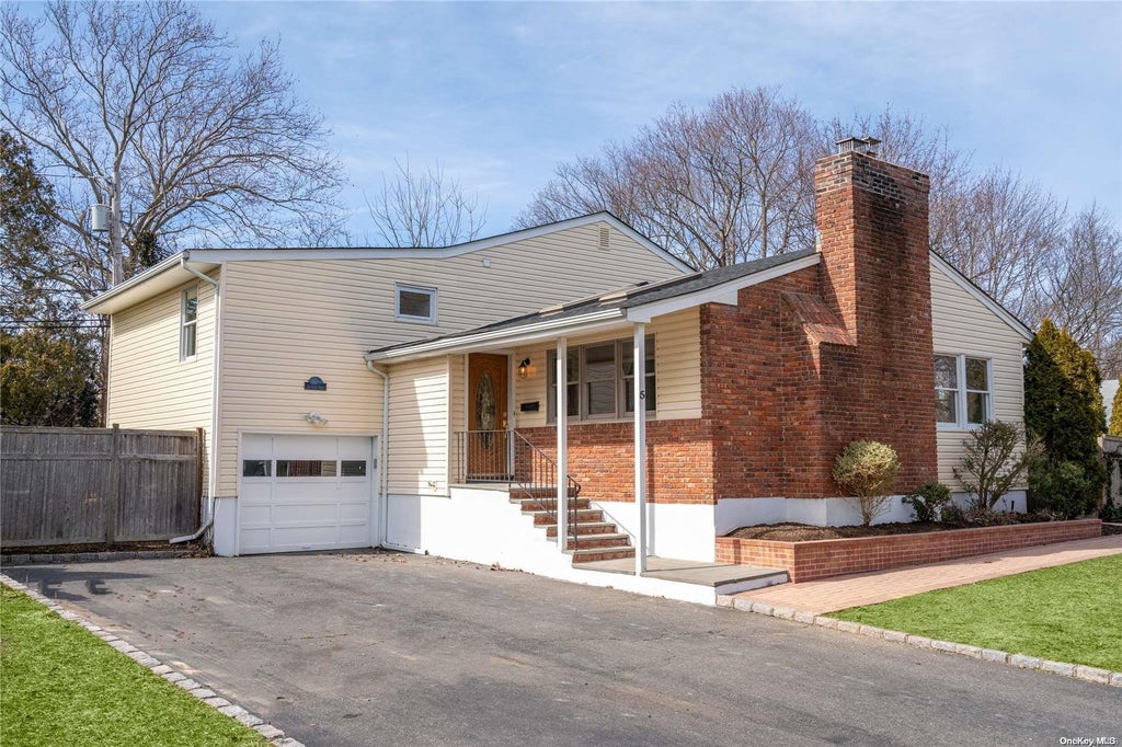 1 of 1 - 5 Brookside Drive, Huntington, NY
