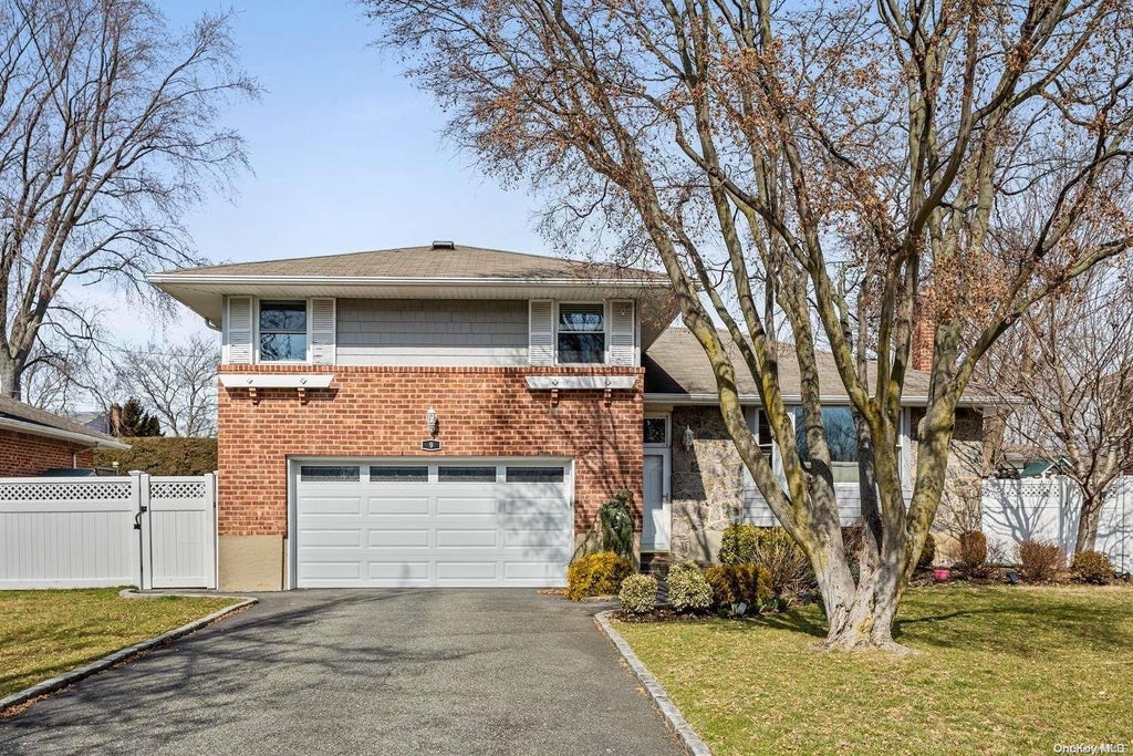 1 of 1 - 9 Andover Drive, Syosset, NY