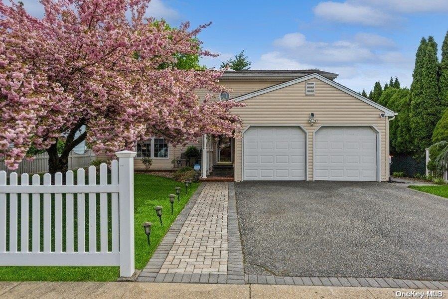 1 of 1 - 480 Coakley St., East Meadow, NY