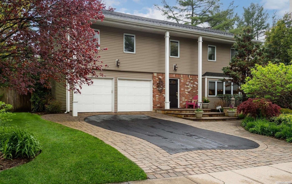 1 of 1 - 126 Barry Lane, Syosset, NY