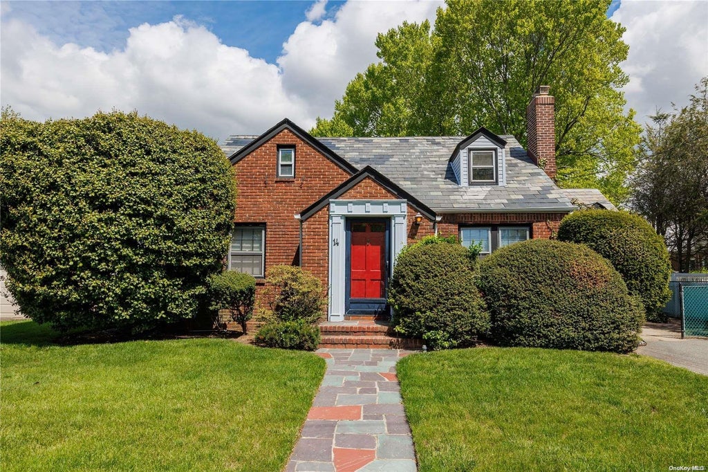 1 of 1 - 14 Lawrence Avenue, Malverne, NY