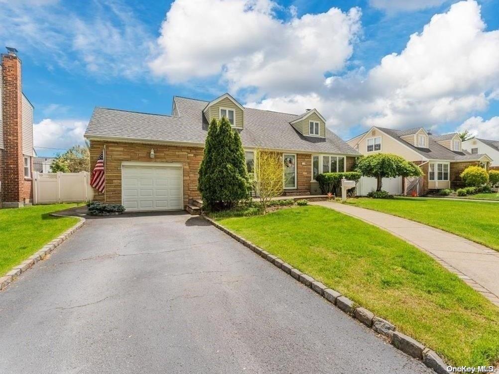 1 of 1 - 16 Garson Road, Carle Place, NY