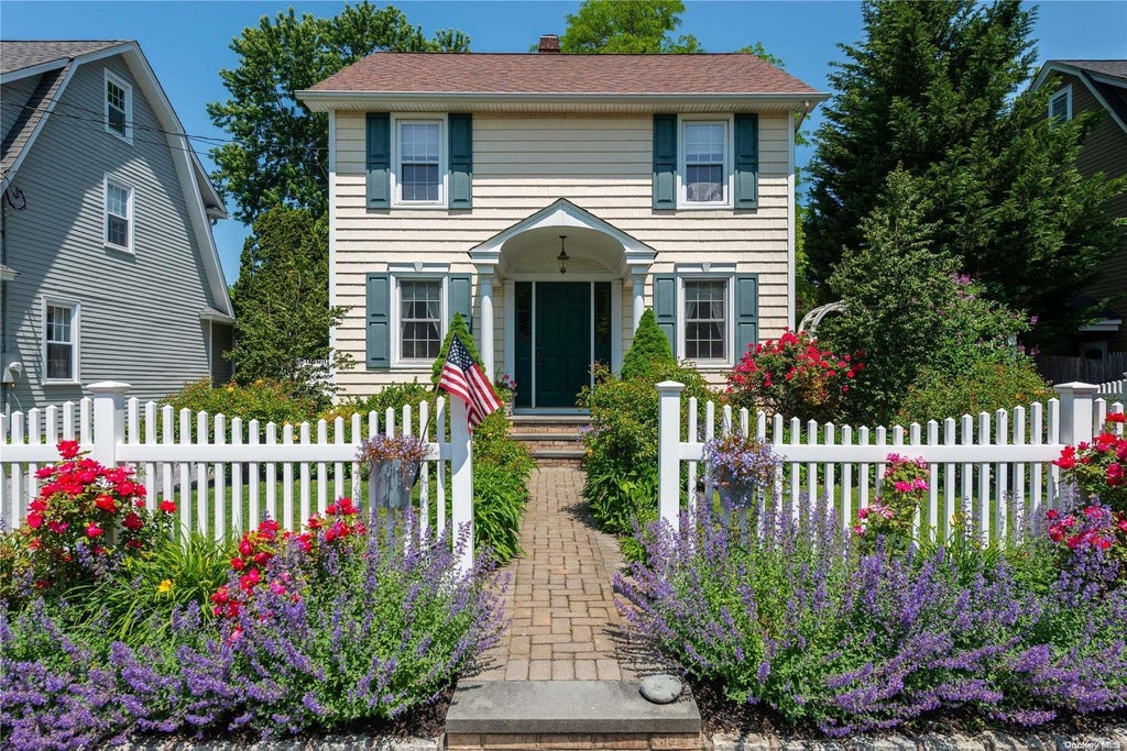 1 of 1 - 40 Locust Avenue, East Norwich, NY