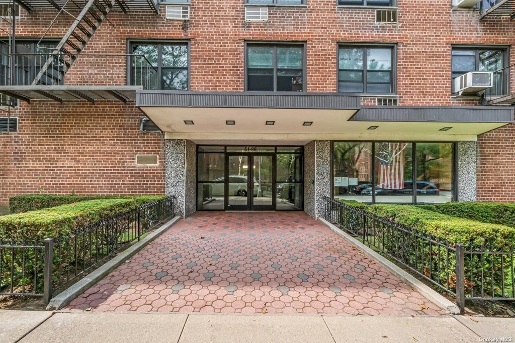 1 of 1 - 61-88 Dry Harbor Road 1d, Middle Village, NY