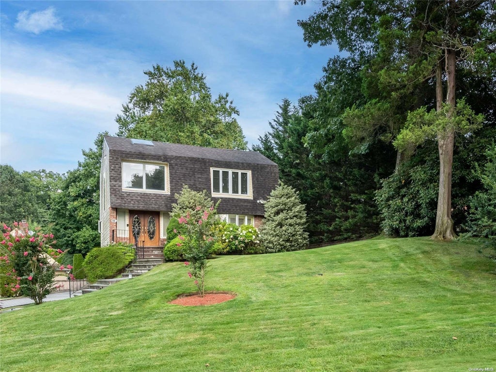 1 of 1 - 56 Mayfair Lane, Manhasset, NY