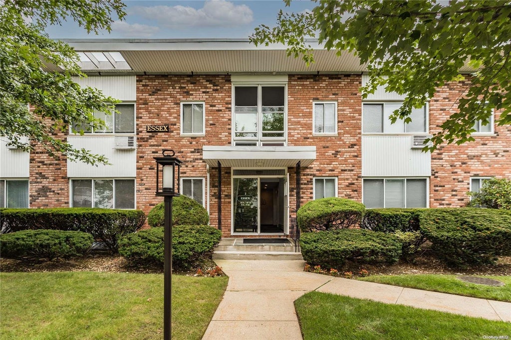 1 of 1 - 200 Lexington Avenue # 9a, Oyster Bay, NY