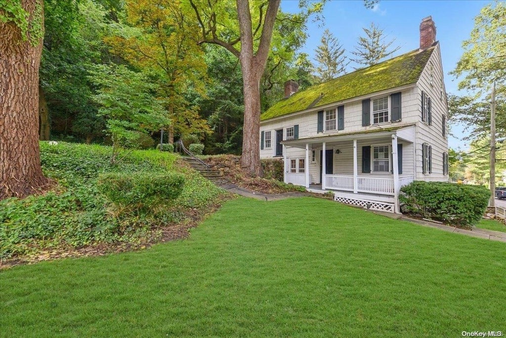 1 of 1 - 150 Main St., Roslyn, NY