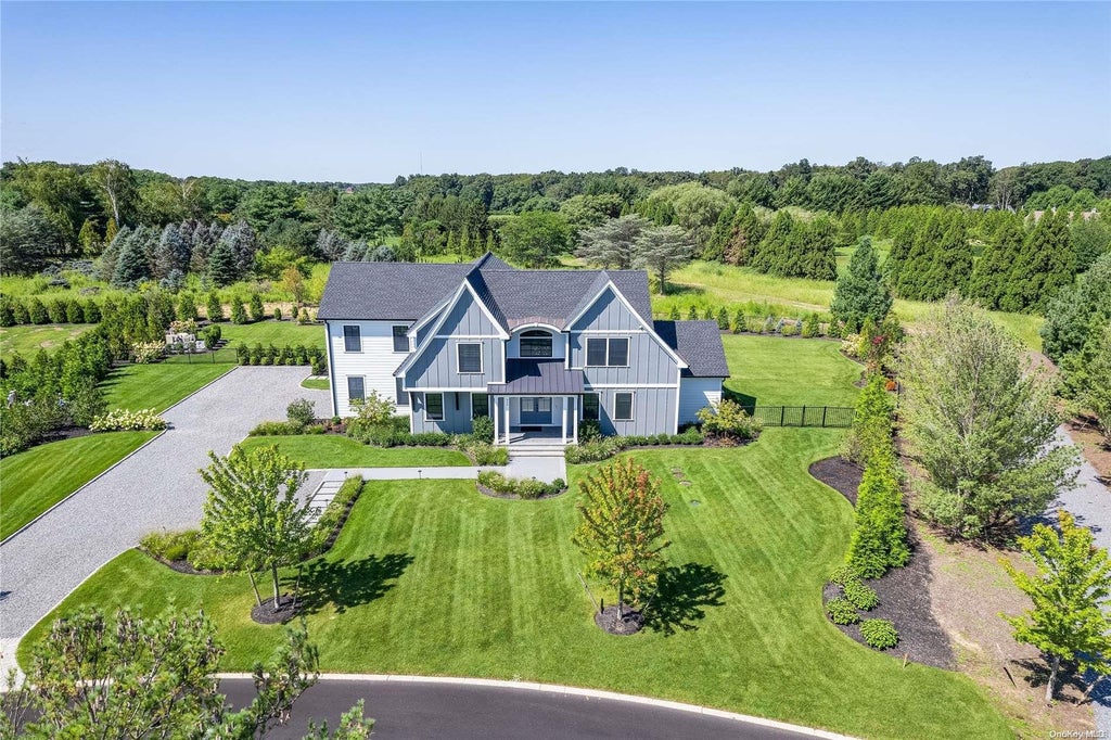 1 of 1 - 515 Royalton Row, Mattituck, NY
