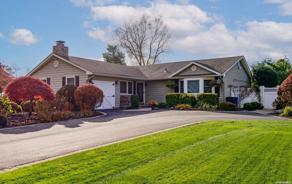 1 of 1 - 7 Rockrose Lane, East Northport, NY