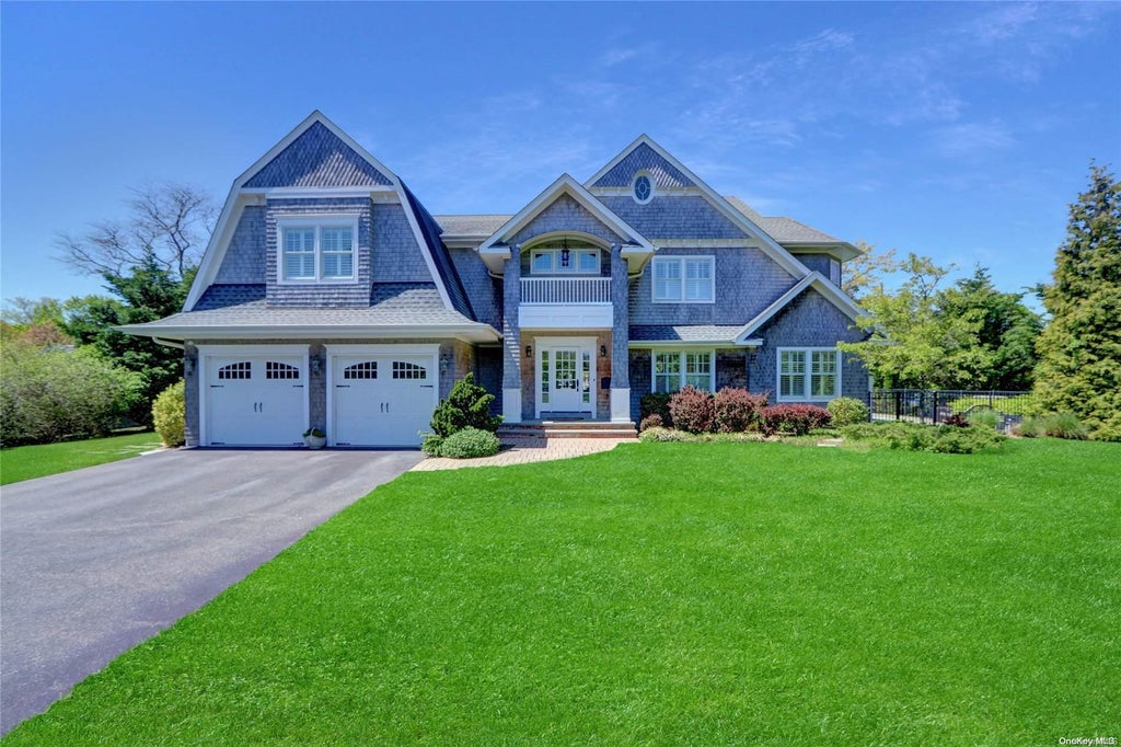 1 of 1 - 206 Secatogue Lane, West Islip, NY