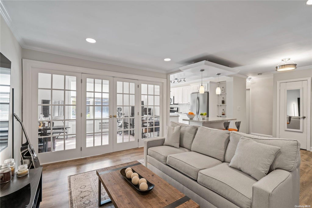 1 of 1 - 36 Barstow Road 1m, Great Neck, NY