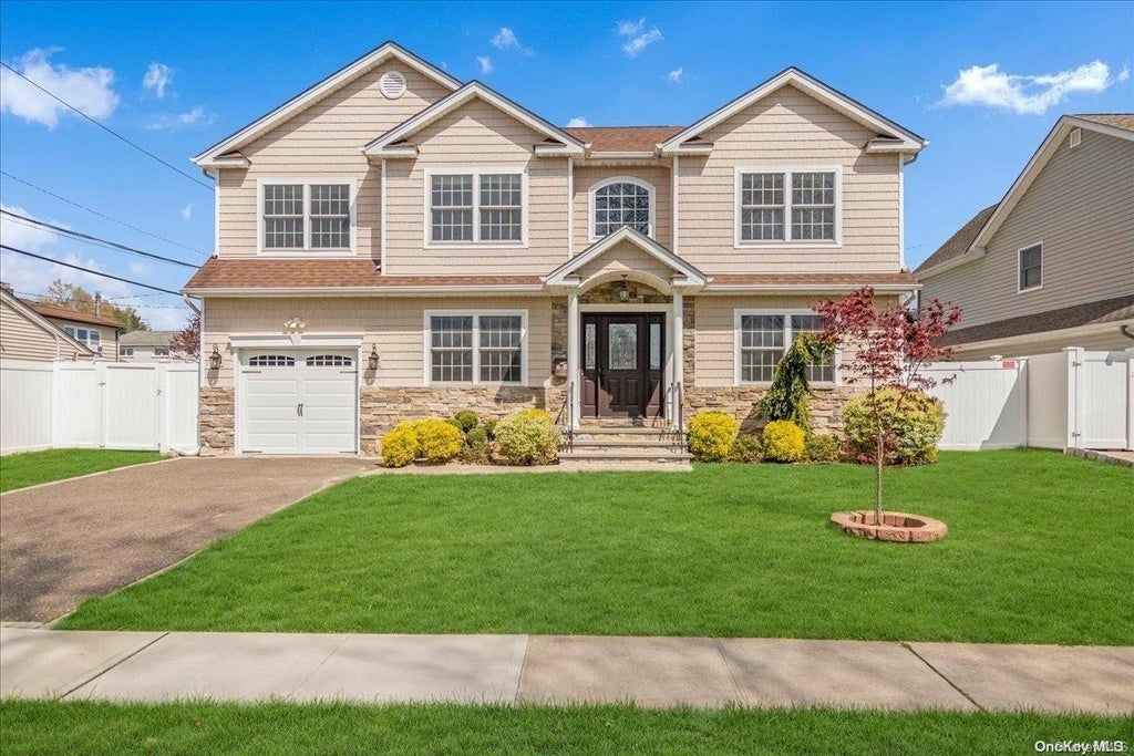 1 of 1 - 38 Arbor Road, Syosset, NY