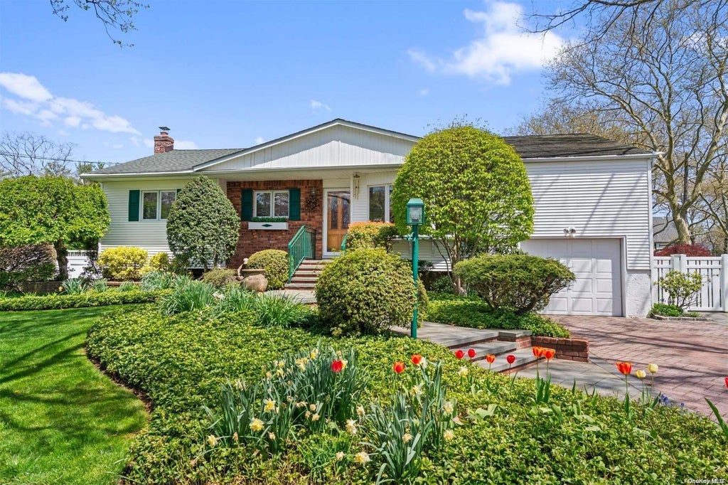 1 of 1 - 1017 Westminster Avenue, Dix Hills, NY