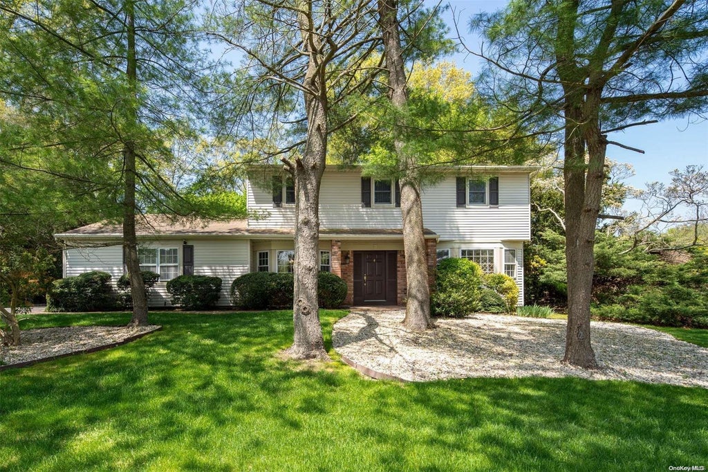 7 Verton Court East Northport NY 11731 Property Listing: MLS® #L3550713