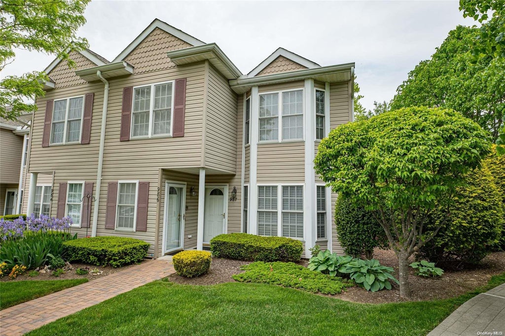 1 of 1 - 987 Madeira Boulevard # 987, Melville, NY