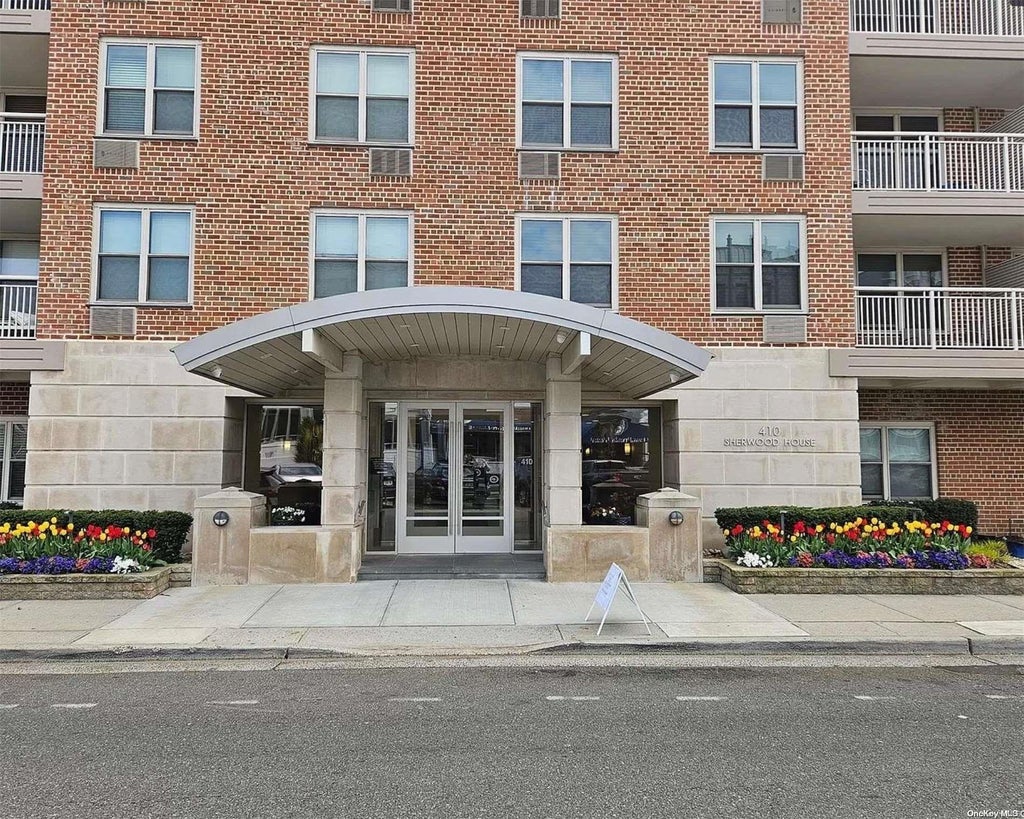 1 of 1 - 410 Broadway # 3g, Long Beach, NY