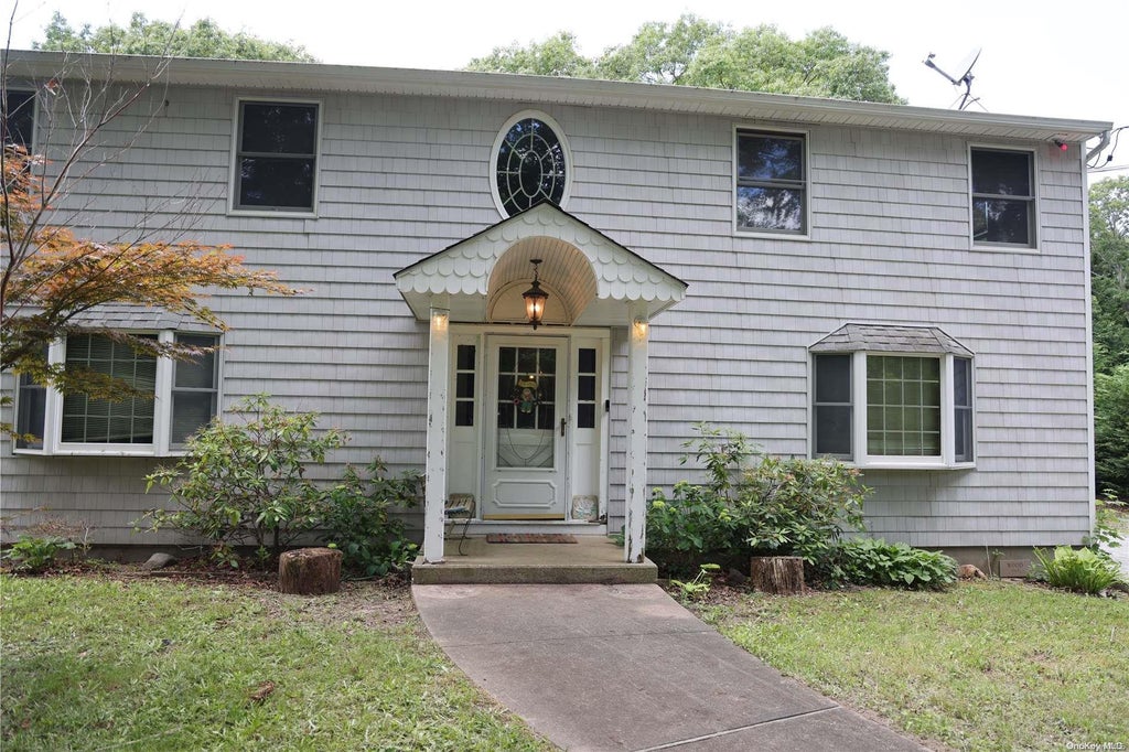 1 of 1 - 160 Bellport Avenue, Medford, NY