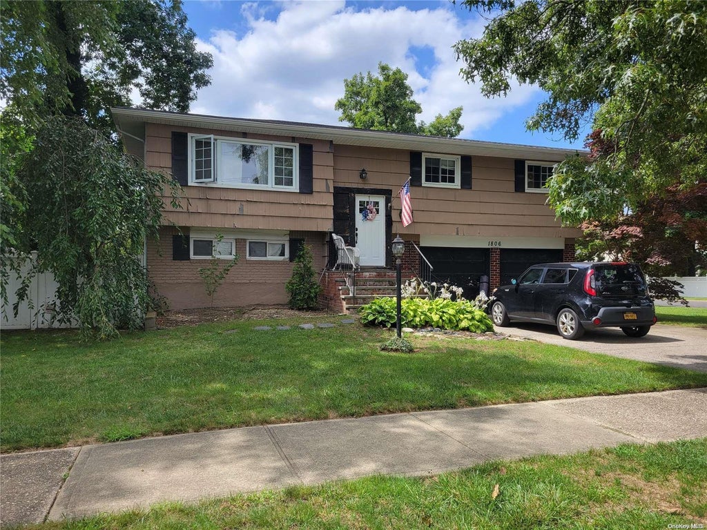 1 of 1 - 1806 Monroe Avenue, Seaford, NY