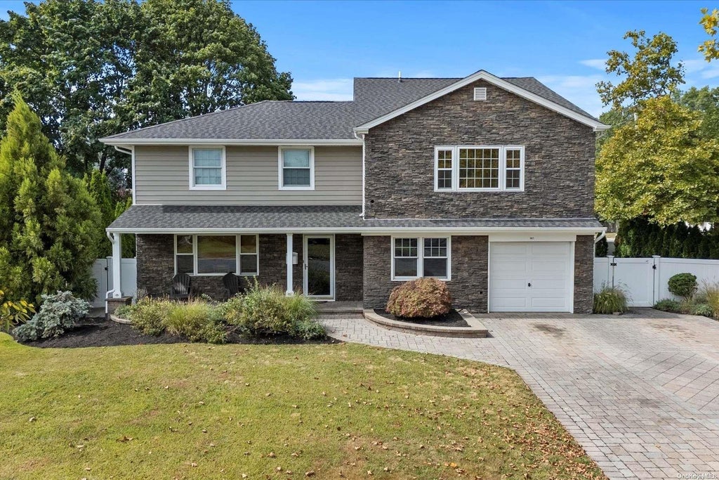 1 of 1 - 180 Fifty Acre Road, Smithtown, NY