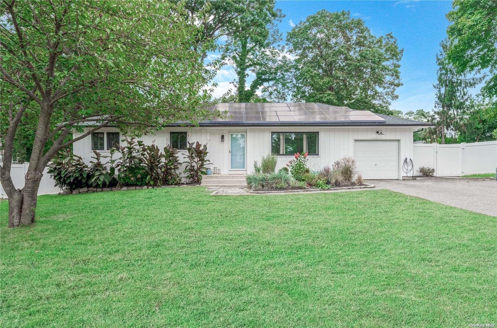 1 of 1 - 39 Groveland Park Boulevard, Sound Beach, NY