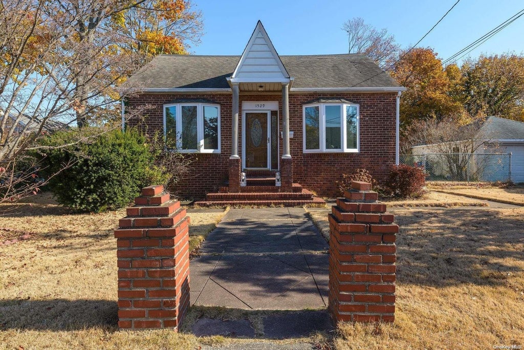 1 of 1 - 1529 Fenimore St., Bellmore, NY