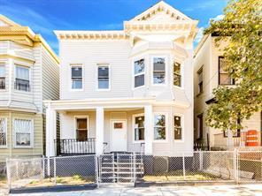 1 of 1 - 1830 Marmion Avenue, Bronx, NY