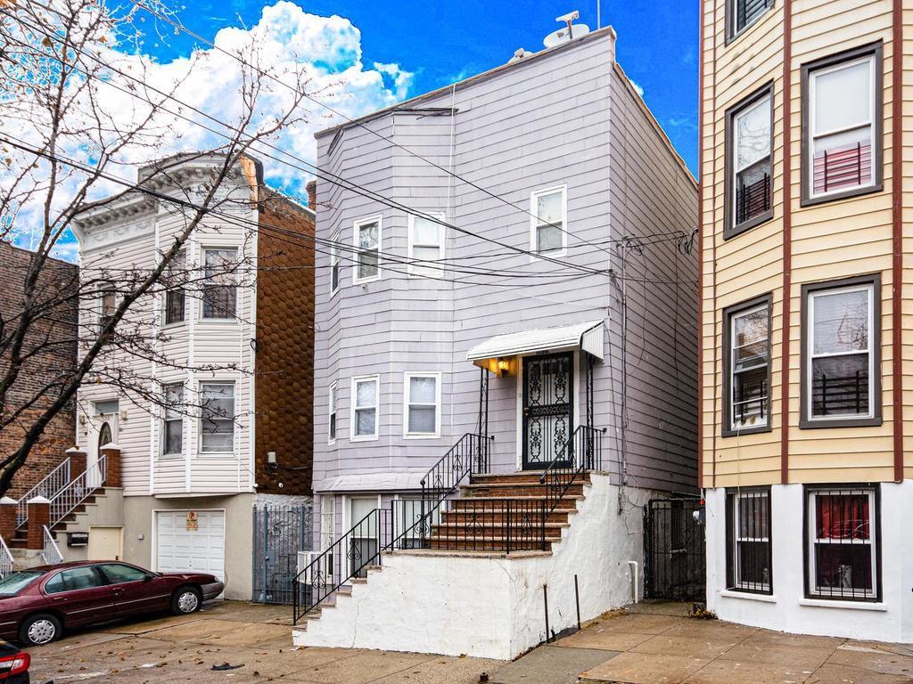 1 of 1 - 1628 Taylor Avenue, Bronx, NY