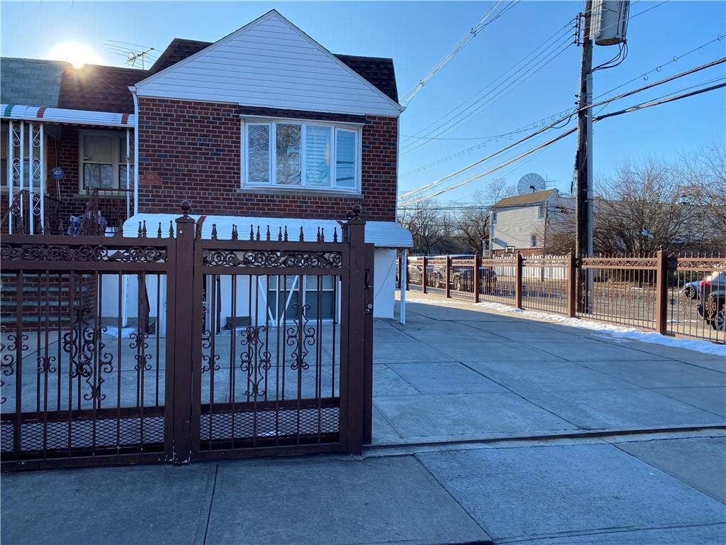 1 of 1 - 951 Huntington Avenue, Bronx, NY