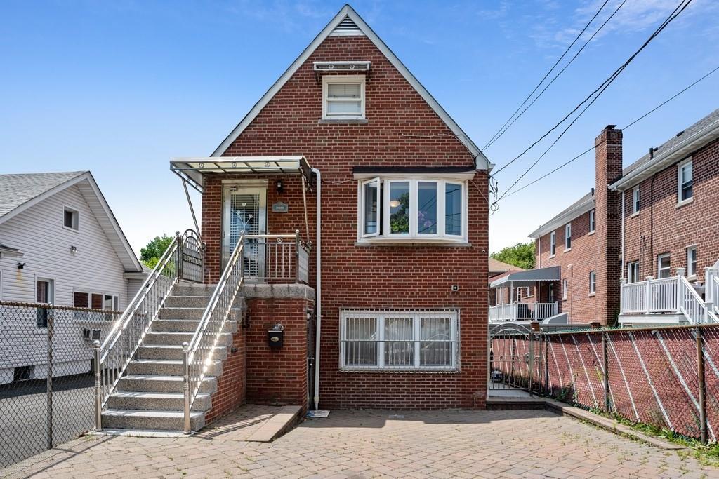 1 of 1 - 2323 Fish Avenue, Bronx, NY