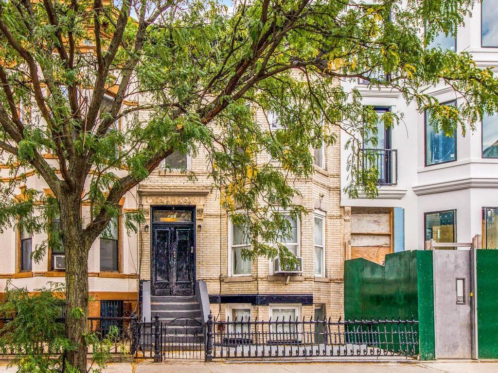 1 of 1 - 471 Bainbridge St., Stuyvesant Hts, NY