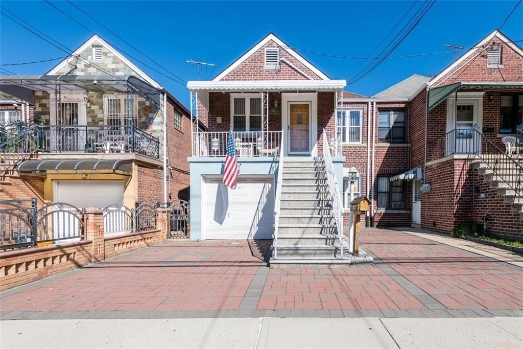 1 of 1 - 1105 Neill Avenue, Bronx, NY
