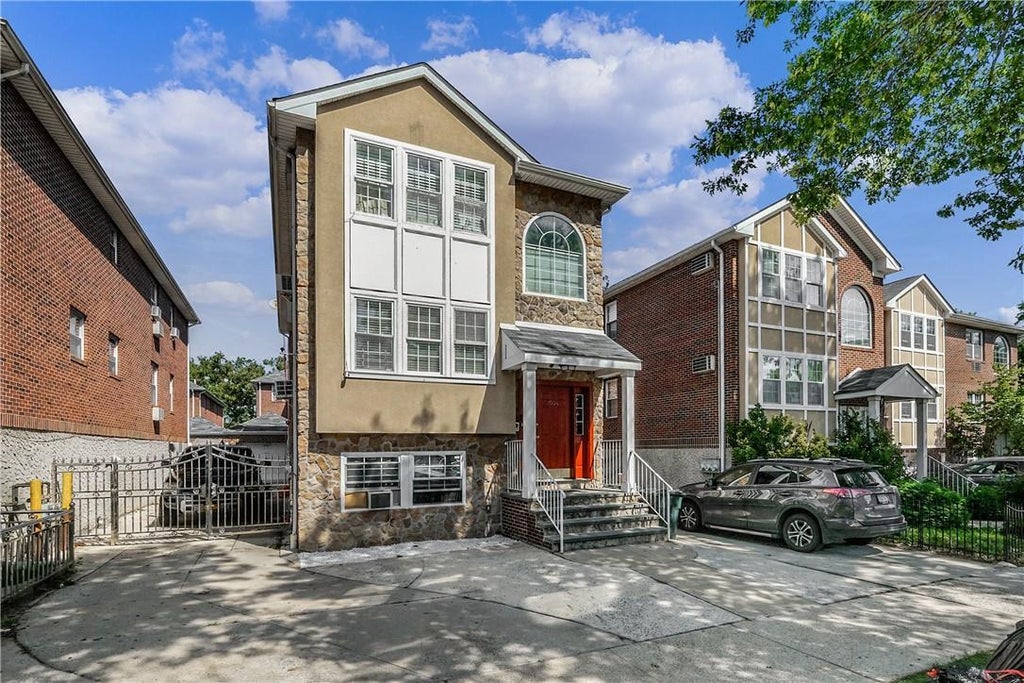 1 of 1 - 1504 Jarvis Avenue, Bronx, NY