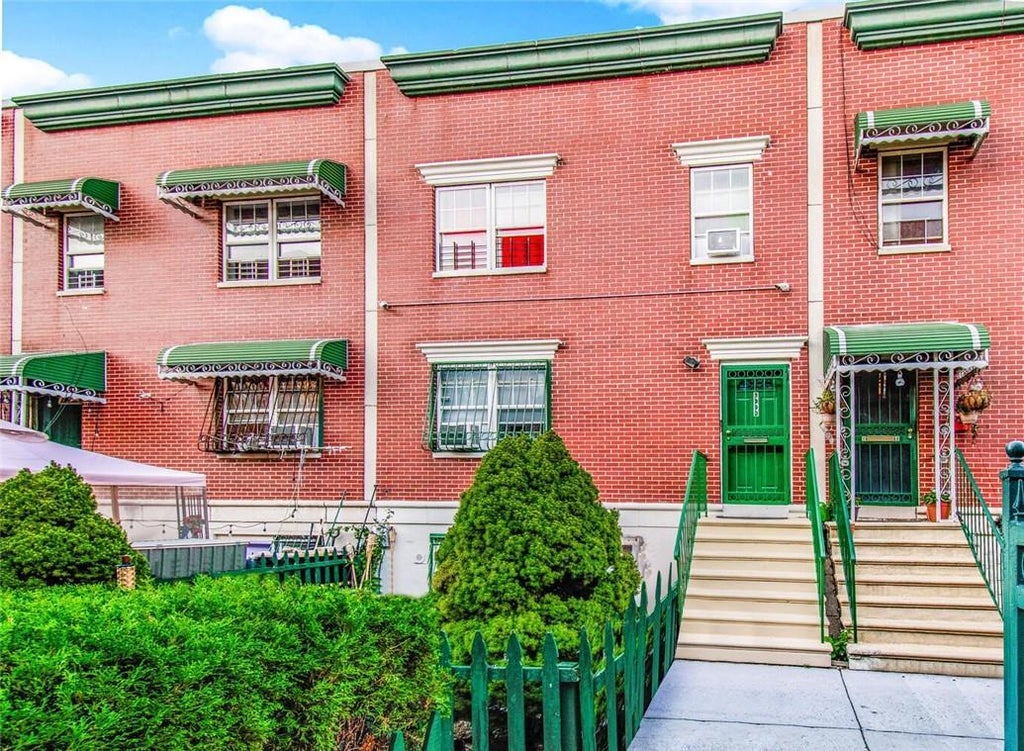 1 of 1 - 1990 Hughes Avenue, Bronx, NY