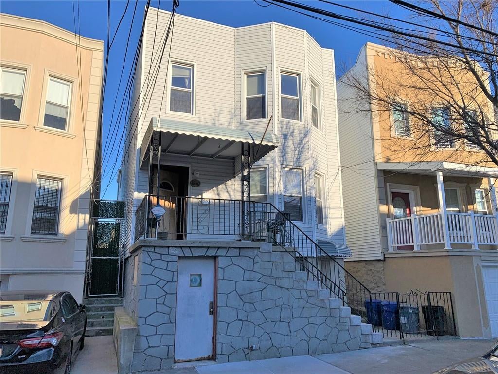 1 of 1 - 1660 Wallace Avenue, Bronx, NY