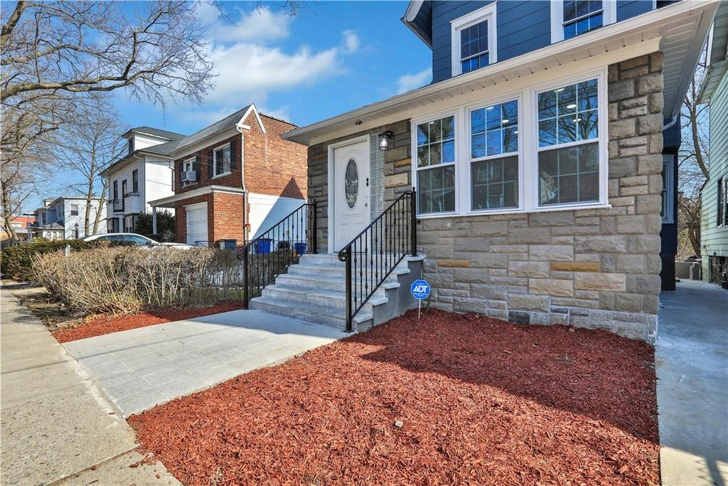 1 of 1 - 555 5th Avenue, Mount Vernon, NY