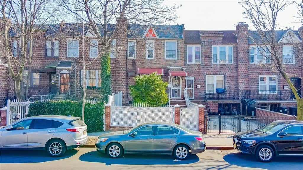 1 of 1 - 1868 Watson Avenue, Bronx, NY
