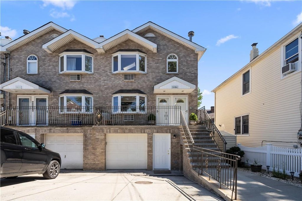 1 of 1 - 3186 Baisley Avenue, Bronx, NY