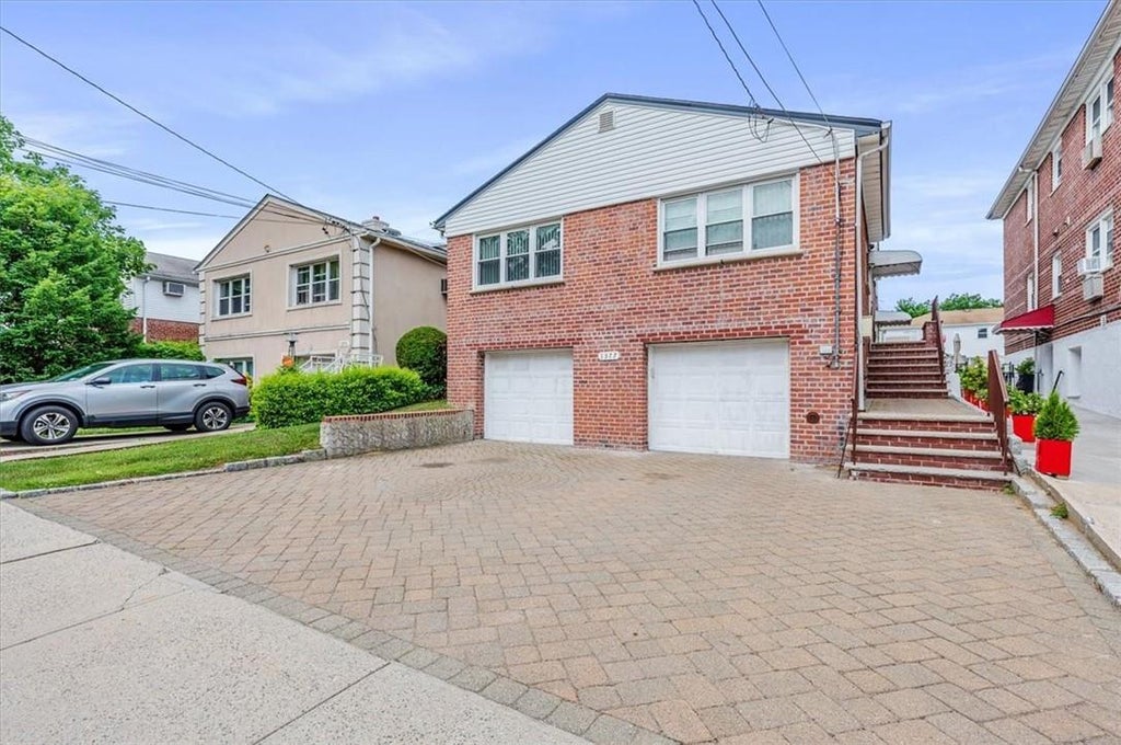 1 of 1 - 1377 Siegfried Place, Bronx, NY