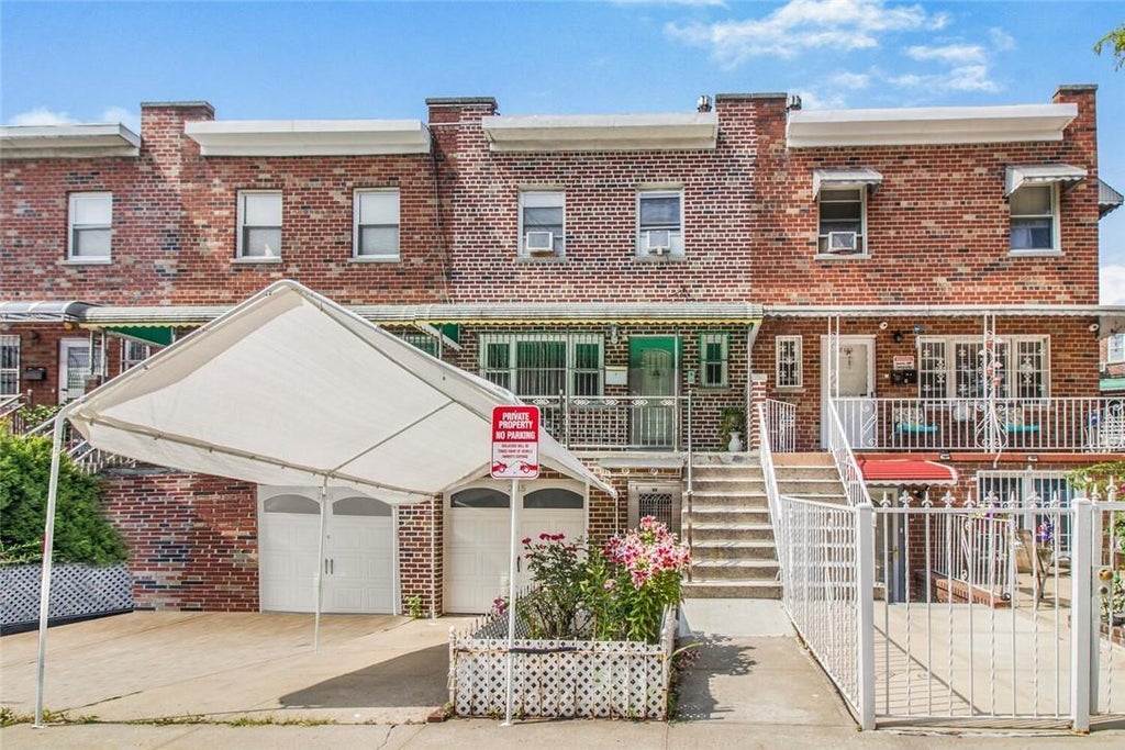 1 of 1 - 2115 Haviland Avenue, Bronx, NY