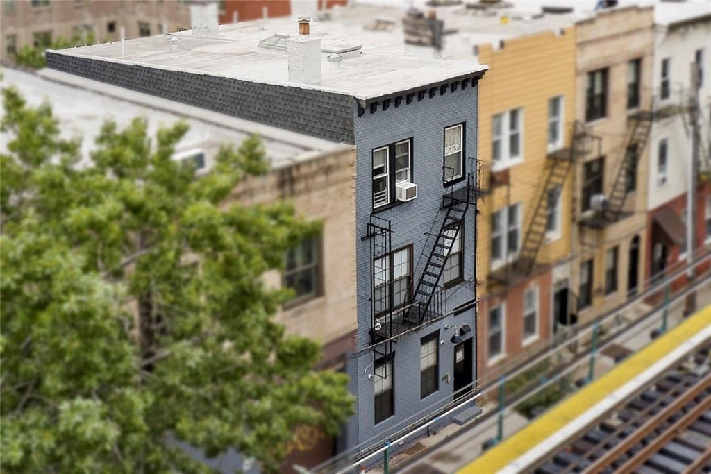1 of 1 - 3126 Jerome Avenue, Bronx, NY