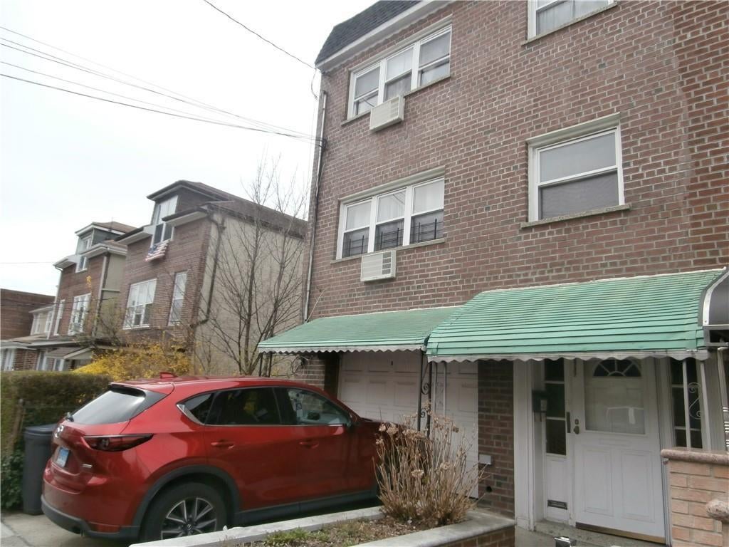 1 of 1 - 2737 Matthews Avenue, Bronx, NY
