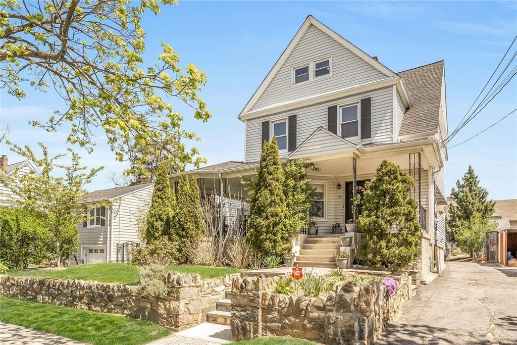 1 of 1 - 24 Park View Avenue, New Rochelle, NY