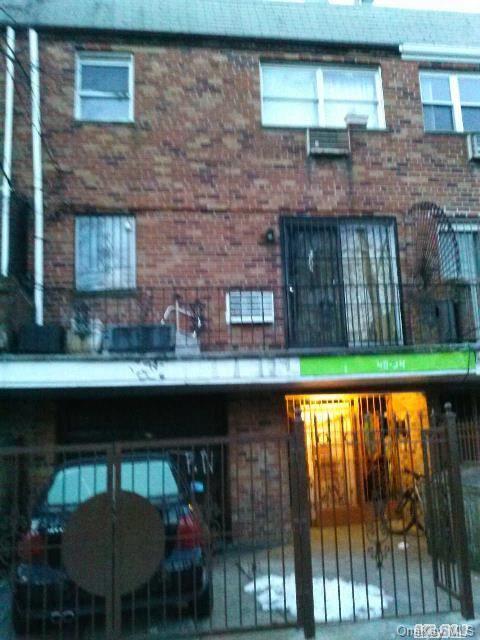 1 of 1 - 40-34 Case St., Elmhurst, NY