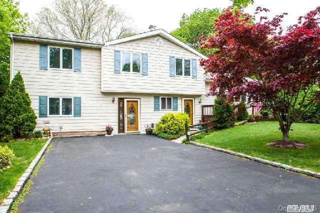 1 of 1 - 3104 Newport Avenue, Medford, NY