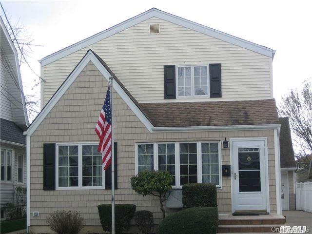 1 of 1 - 5 Munson Place, East Rockaway, NY